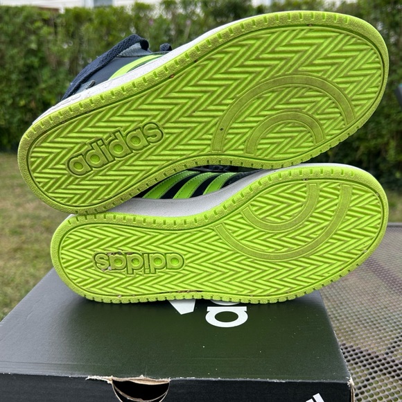 Adidas Hoops Mid 2.0 K - Unisex Basketball Sneakers - Size 4 - Picture 5 of 5